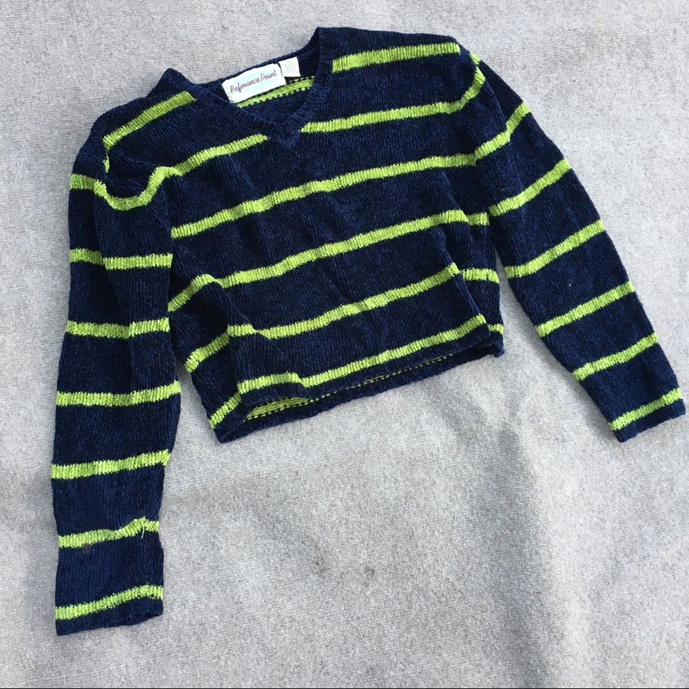 Reference Point cropped fuzzy vneck sweater lime
